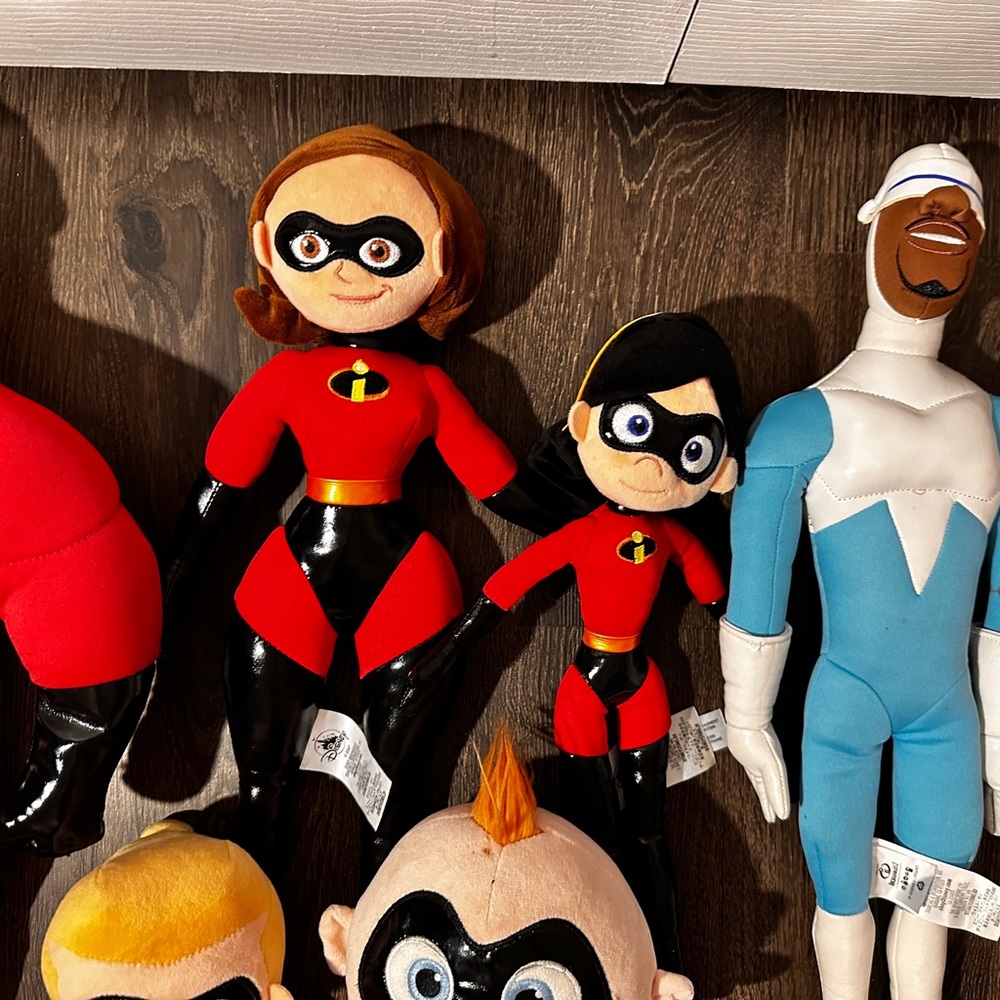 Disney Store The Incredibles Plush Lot Of 6 The Incredibles Family and Frozone - Picture 3 of 9